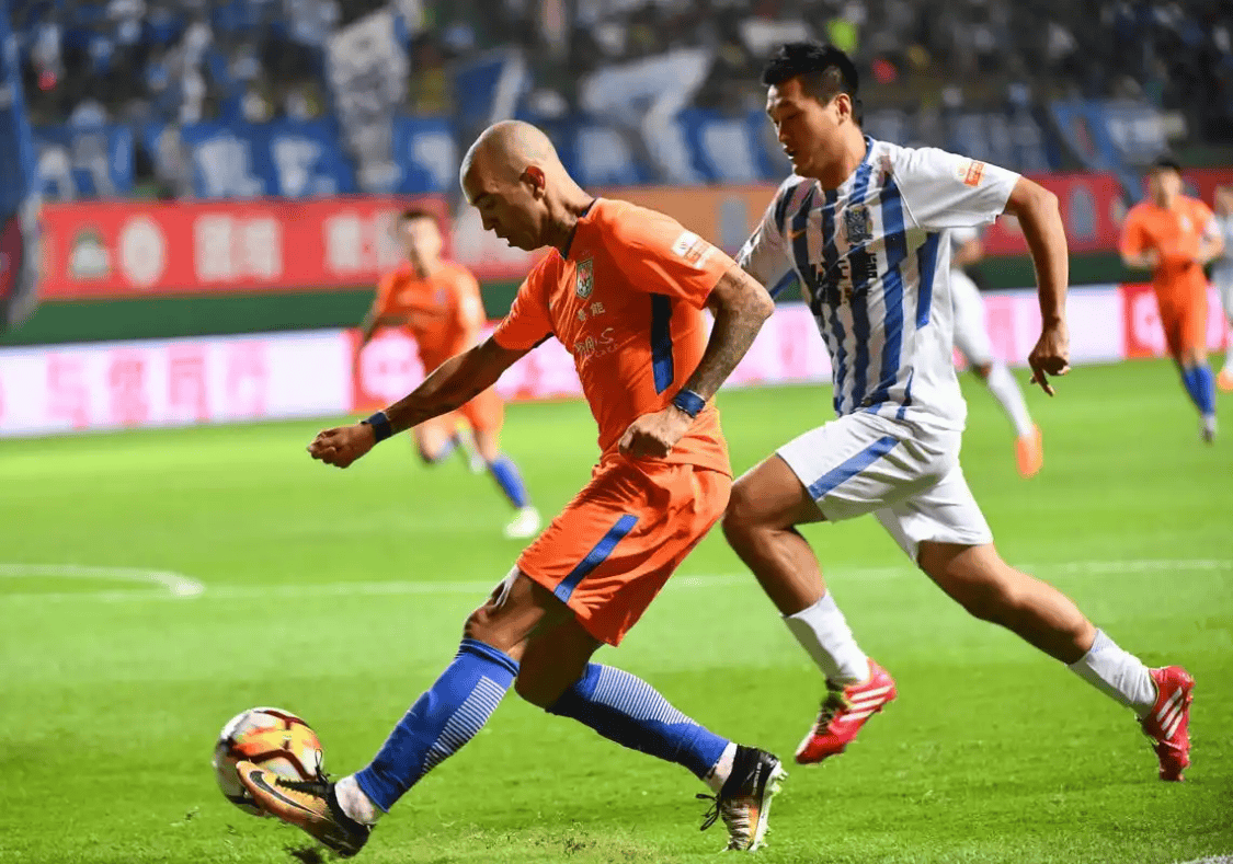 亚冠冲刺阶段再迎强敌，布莱顿远射贴柱，主帅态度——媒体盛赞，临场指挥获称赞的简单介绍