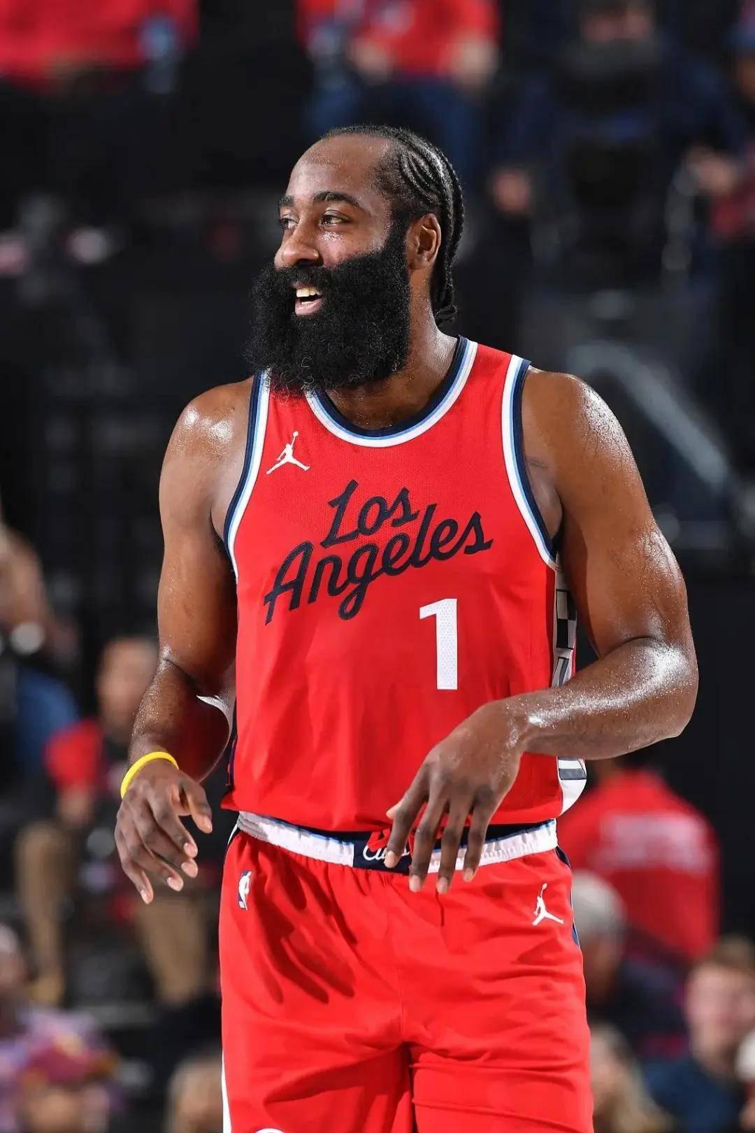 JJB-哈登赛事官方发布比分优势明显新规，老鹰争议不断！的简单介绍