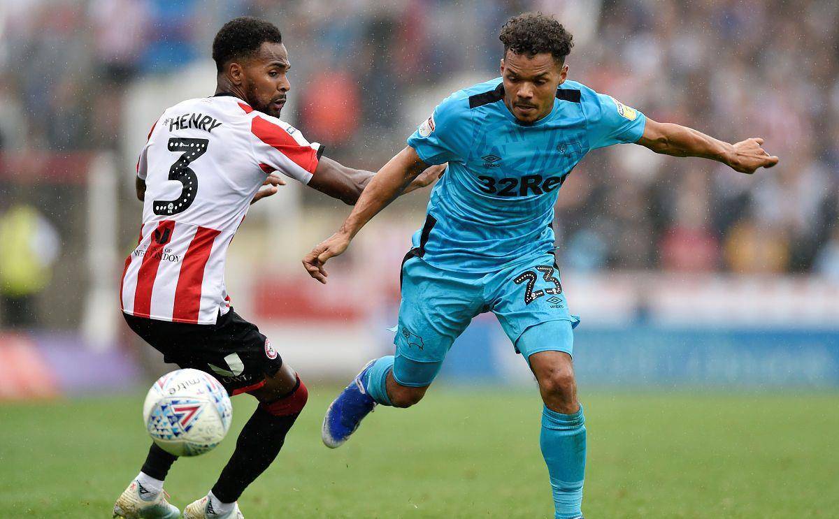 JJB-凯恩回归赛场，高光表现首场状态亮眼，雄鹿观众沸腾！的简单介绍